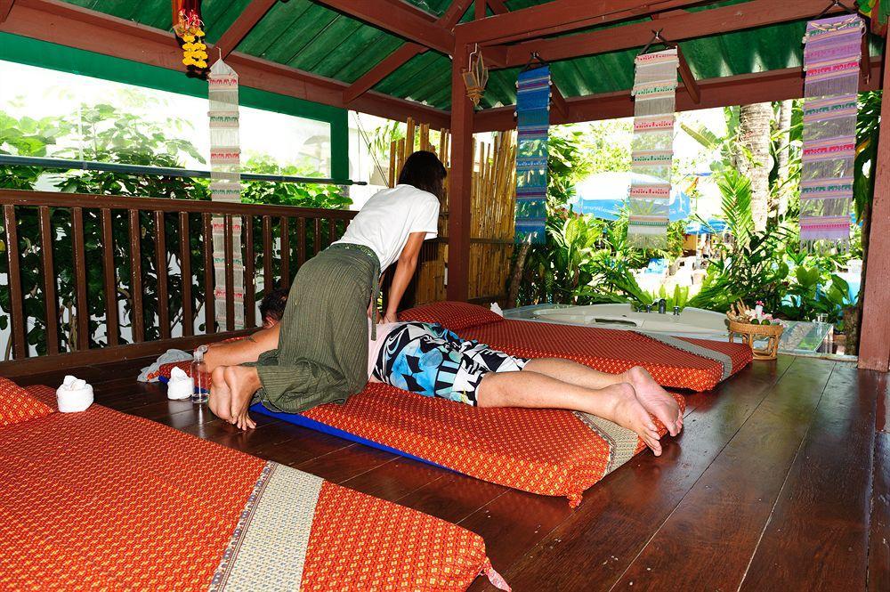 The Expat Hotel Patong Экстерьер фото