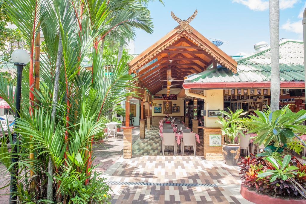 The Expat Hotel Patong Экстерьер фото